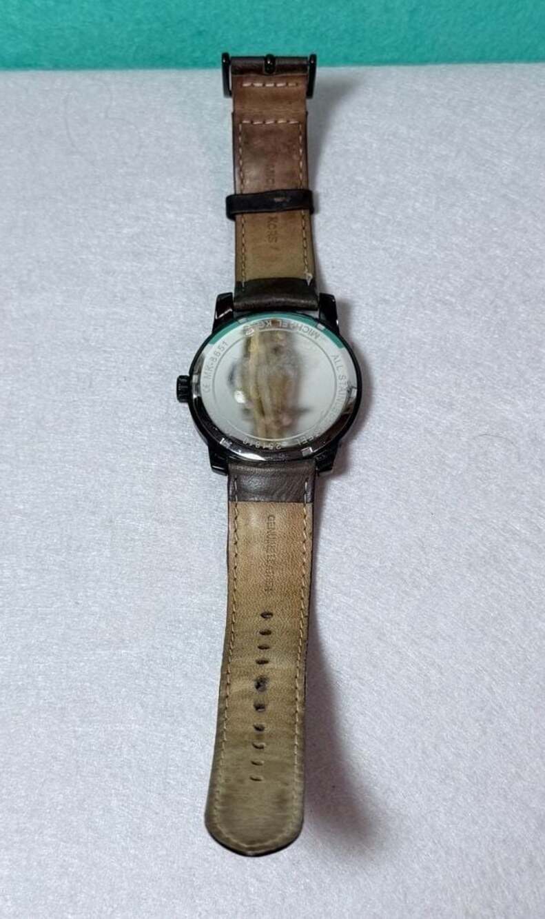 Michael Kors Gage MK-8651 Black Dial Brown Leather Strap Men's Watch - Picture 3 of 3